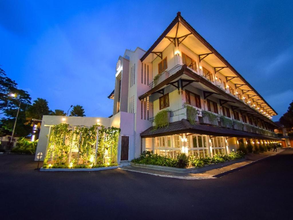 Hotel Nyland Pasteur בנדונג מראה חיצוני תמונה